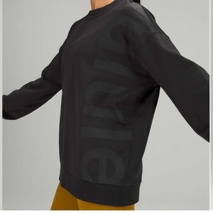 Lululemon Perfectly Oversized Crew *Logo
Black
